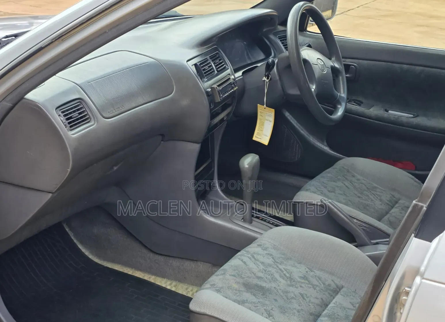 Toyota Corolla 2000 Silver