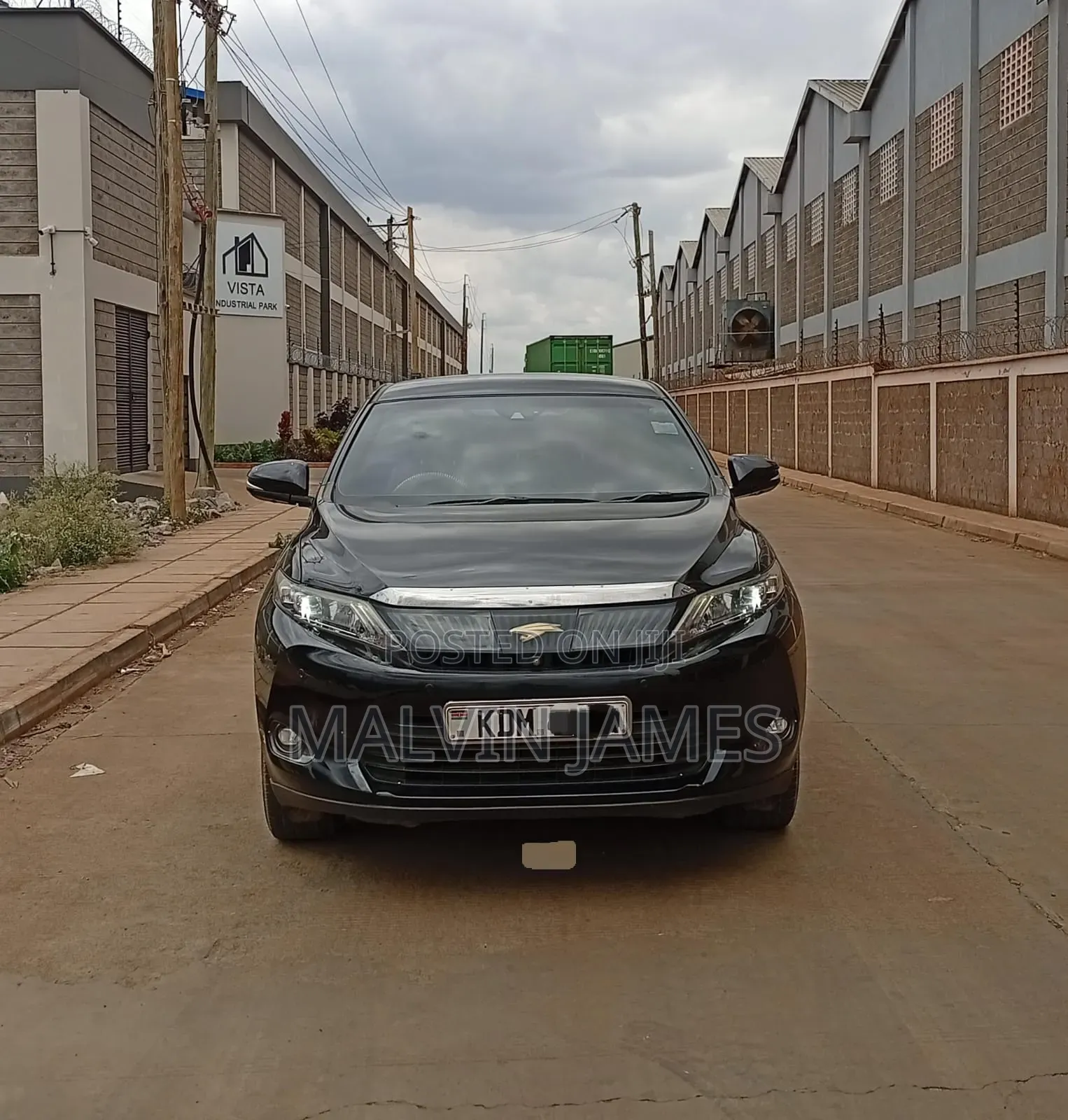 Toyota Harrier 2.5 Hybrid 4WD 2016 Black