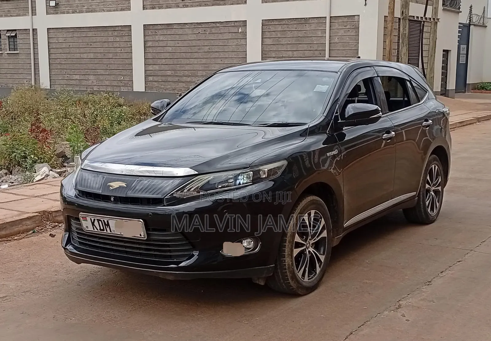 Toyota Harrier 2.5 Hybrid 4WD 2016 Black