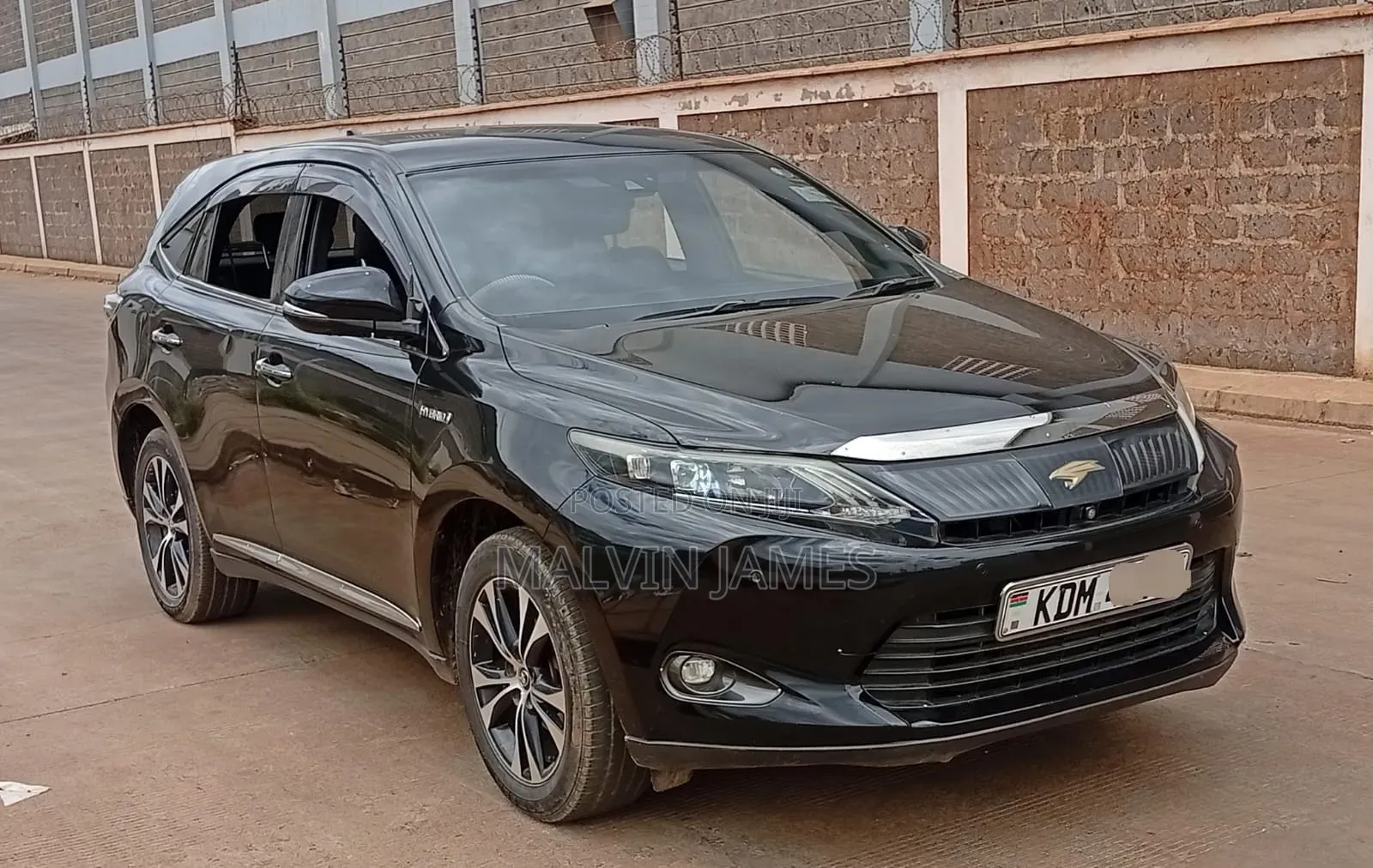 Toyota Harrier 2.5 Hybrid 4WD 2016 Black