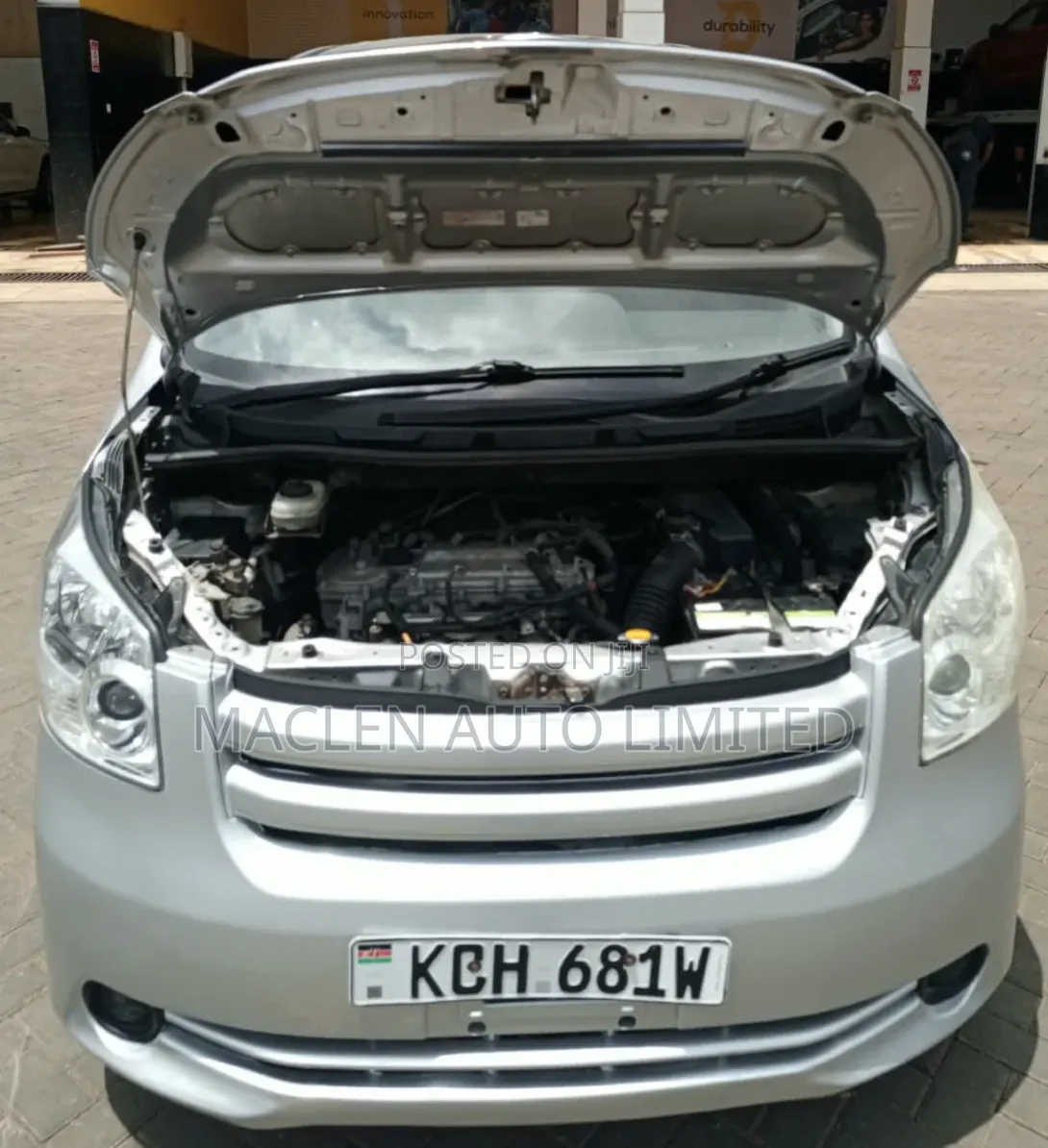 Toyota Noah 2009 Silver