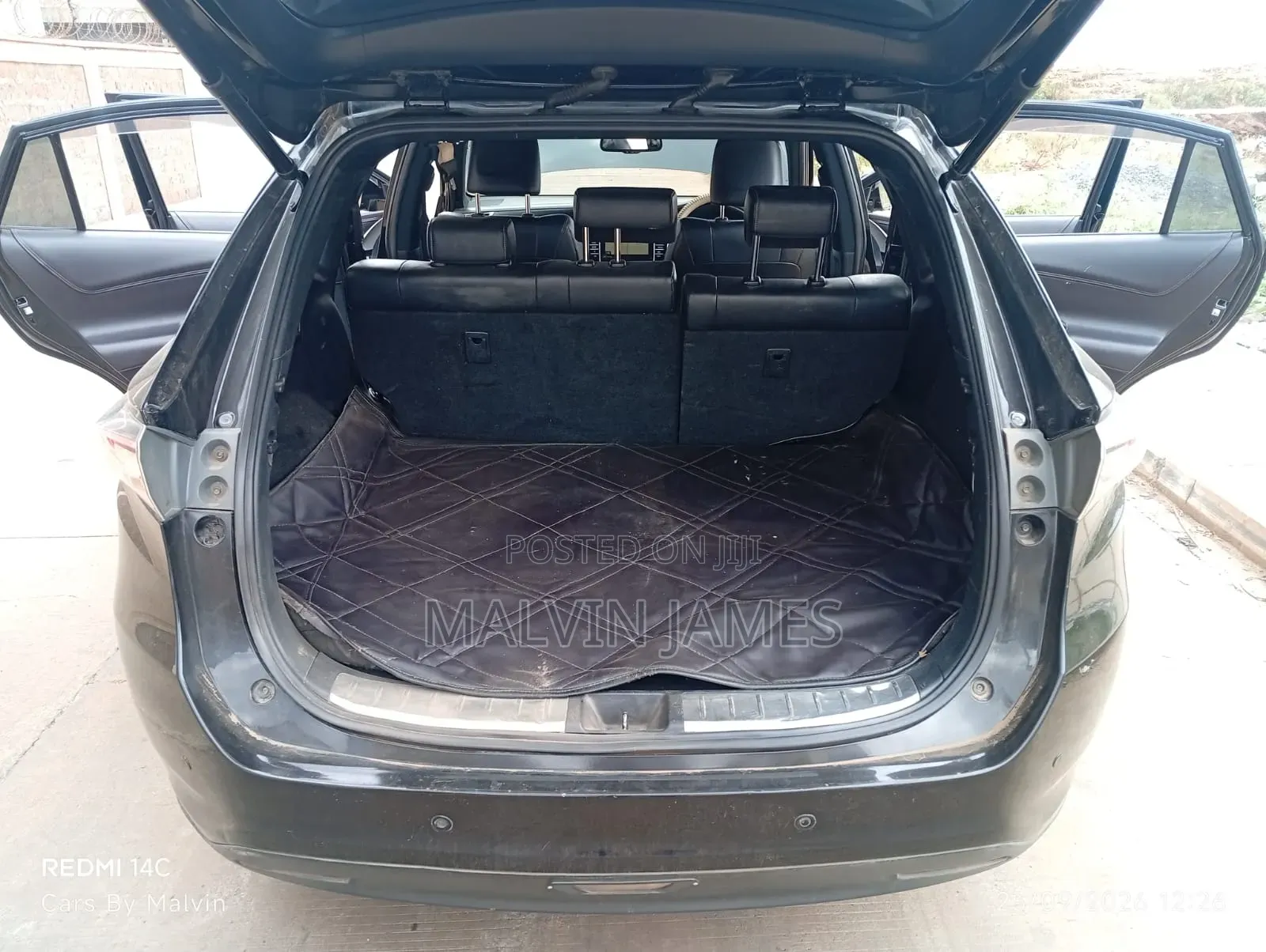 Toyota Harrier 2.5 Hybrid 4WD 2016 Black