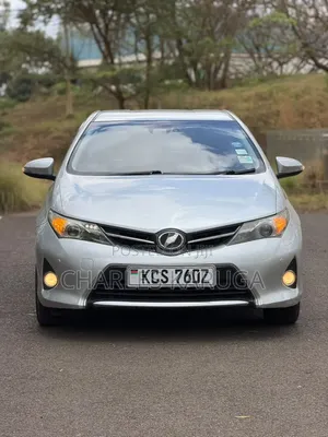 Toyota Auris 2012 Silver