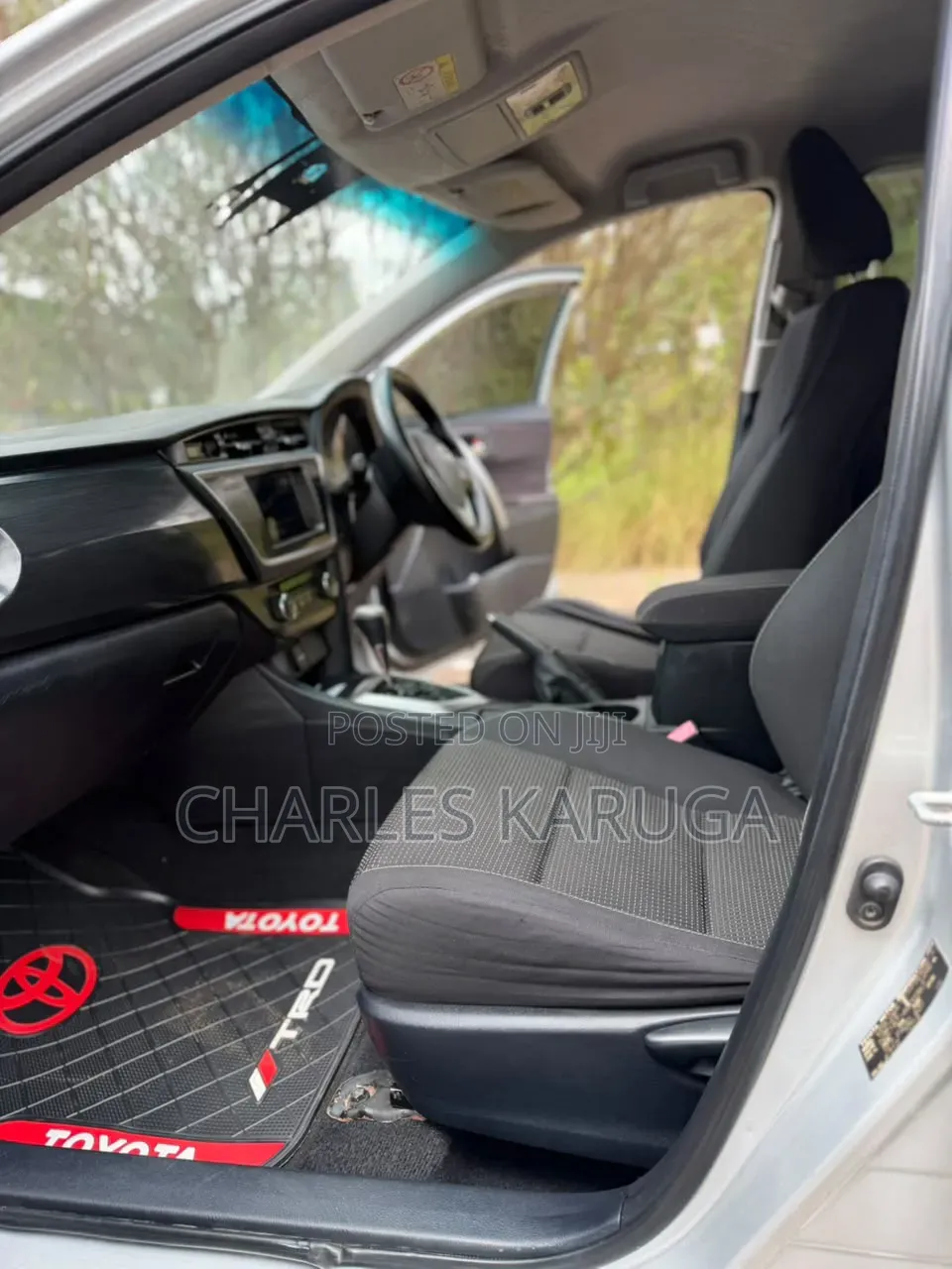 Toyota Auris 2012 Silver