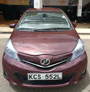 Toyota Vitz 2011 Maroon