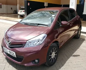 Toyota Vitz 2011 Maroon