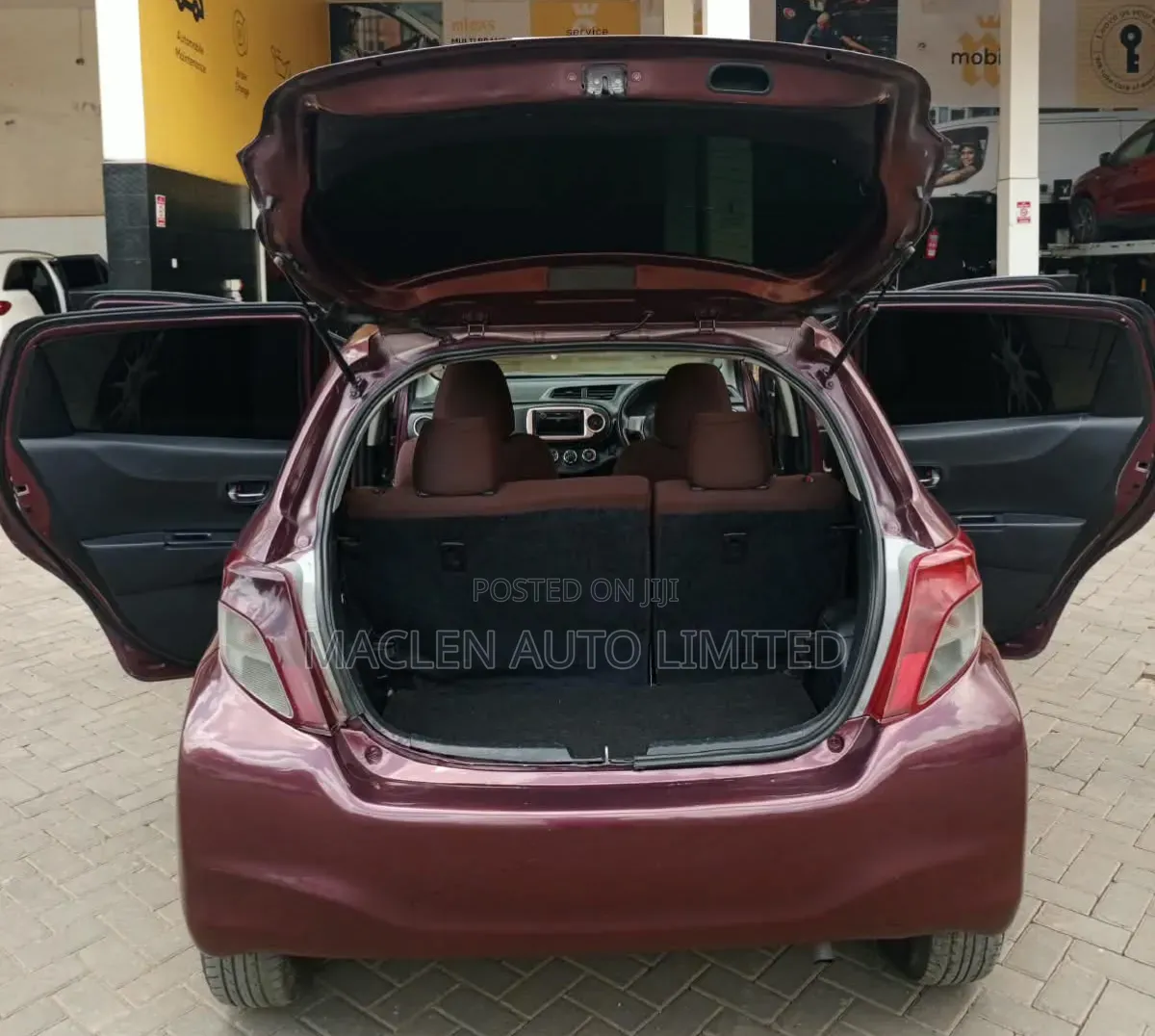 Toyota Vitz 2011 Maroon
