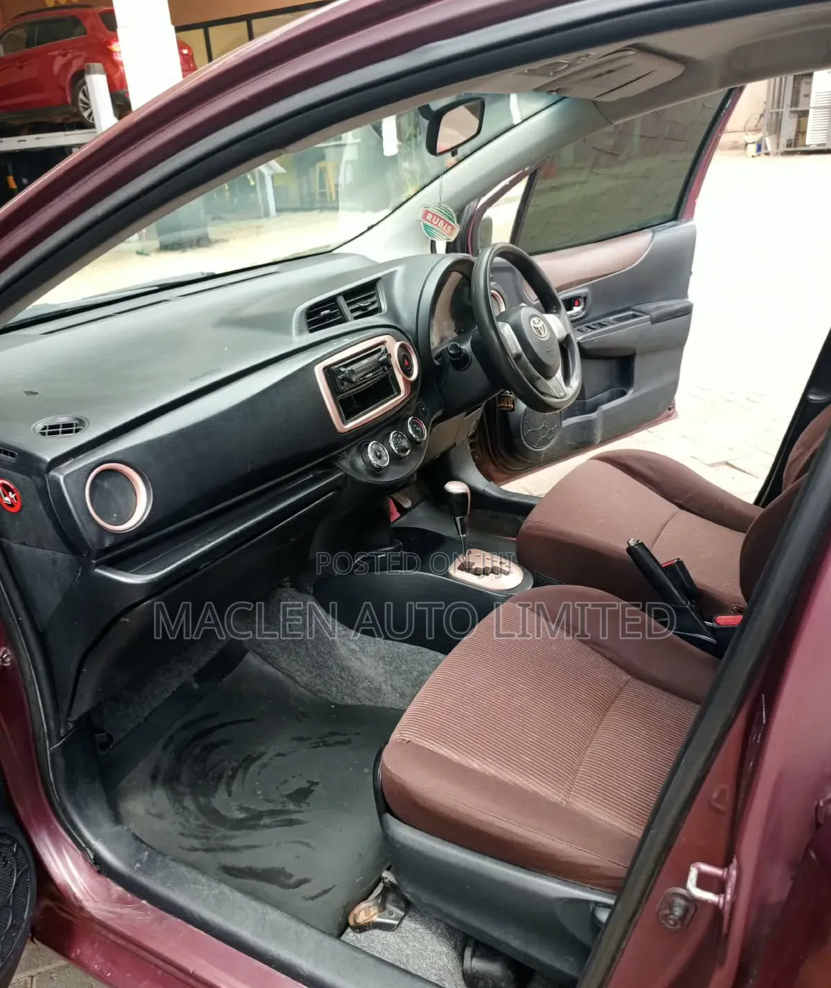 Toyota Vitz 2011 Maroon