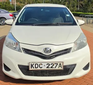 Toyota Vitz 2014 White