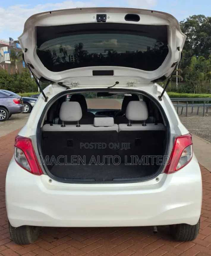 Toyota Vitz 2014 White