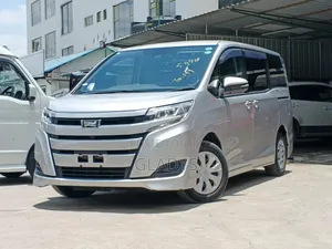 Toyota Noah 2019 Silver