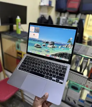 Laptop Apple MacBook Pro 2020 M1 16GB Apple M1 SSD 1T