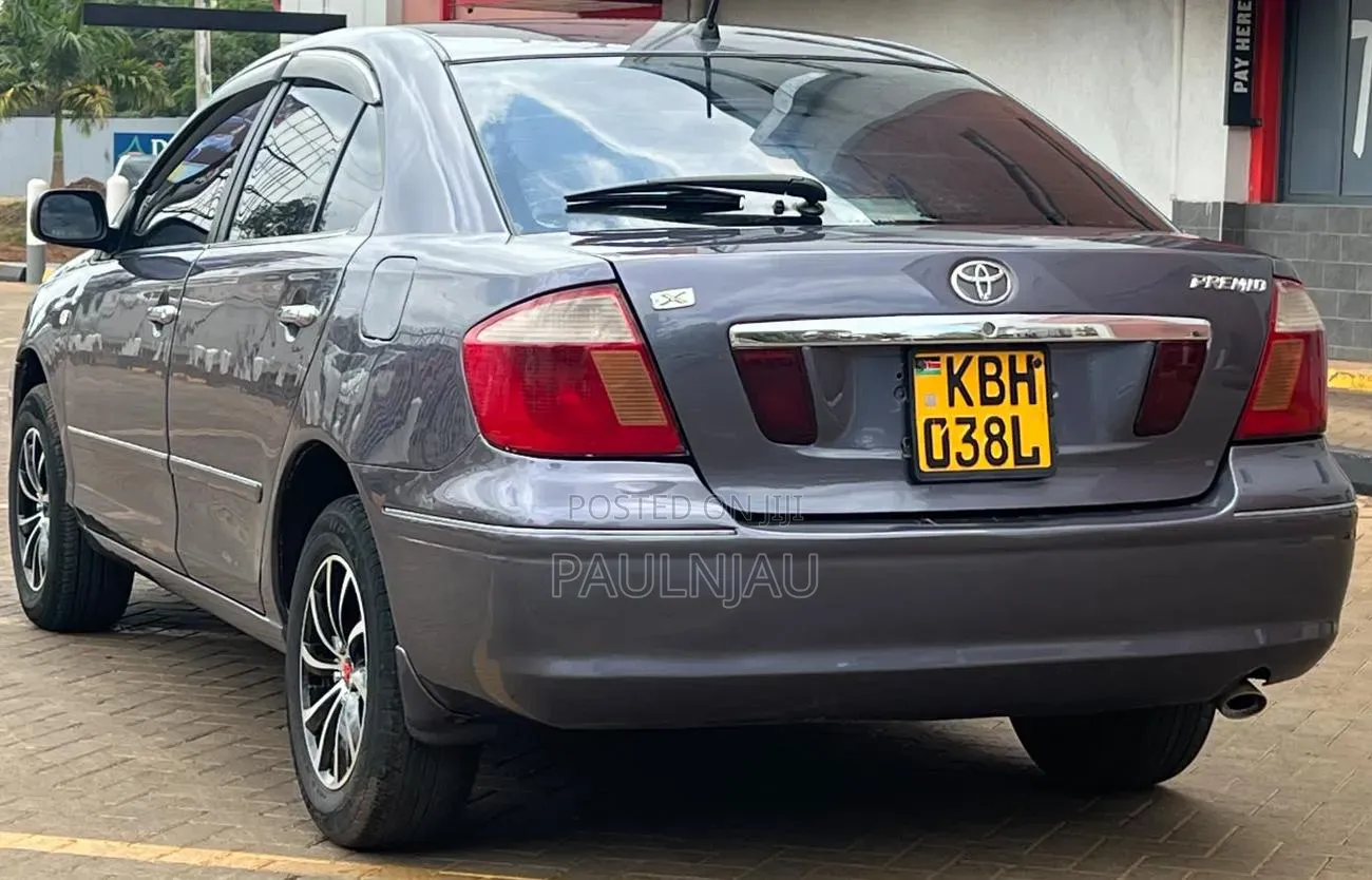 Toyota Premio 2004