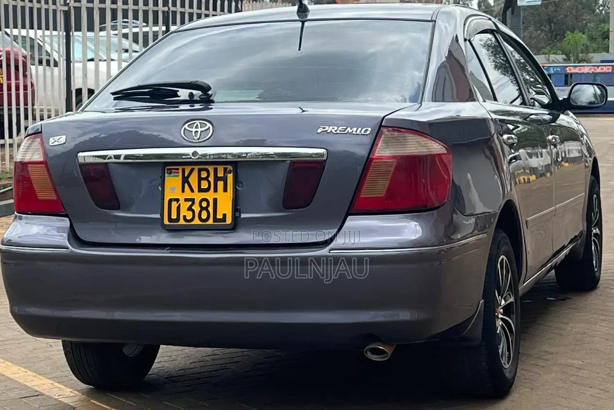 Toyota Premio 2004