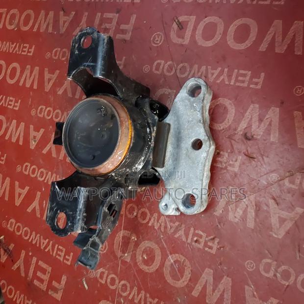 Engine Mount Suzuki Alto 2018 - thumbnail 3