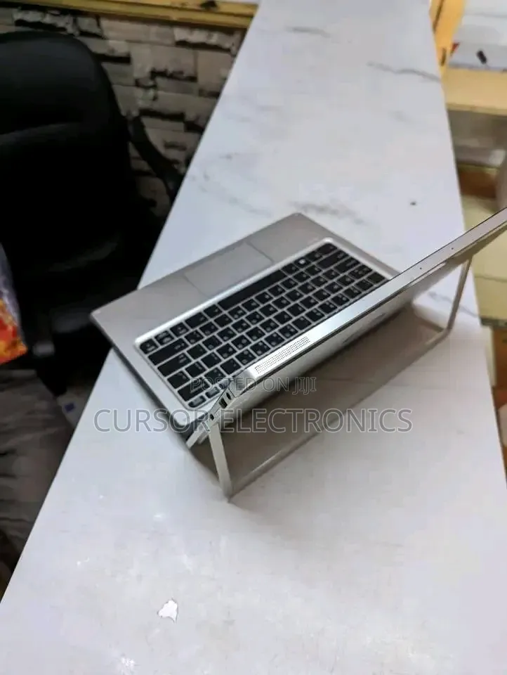 Laptop HP X2 8GB Intel Core i5 SSD 256GB