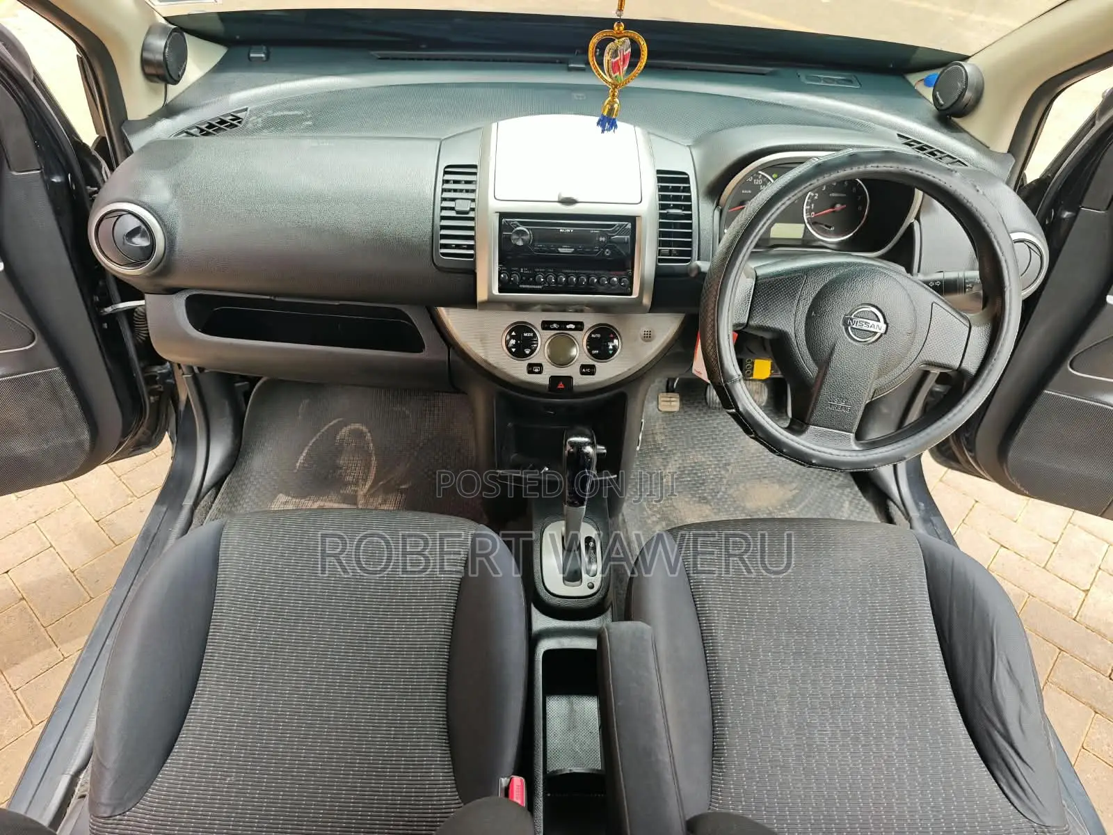 Nissan Note 2010 Gray