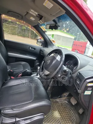 Nissan X-Trail 2.0 Petrol AWD 2013 Red