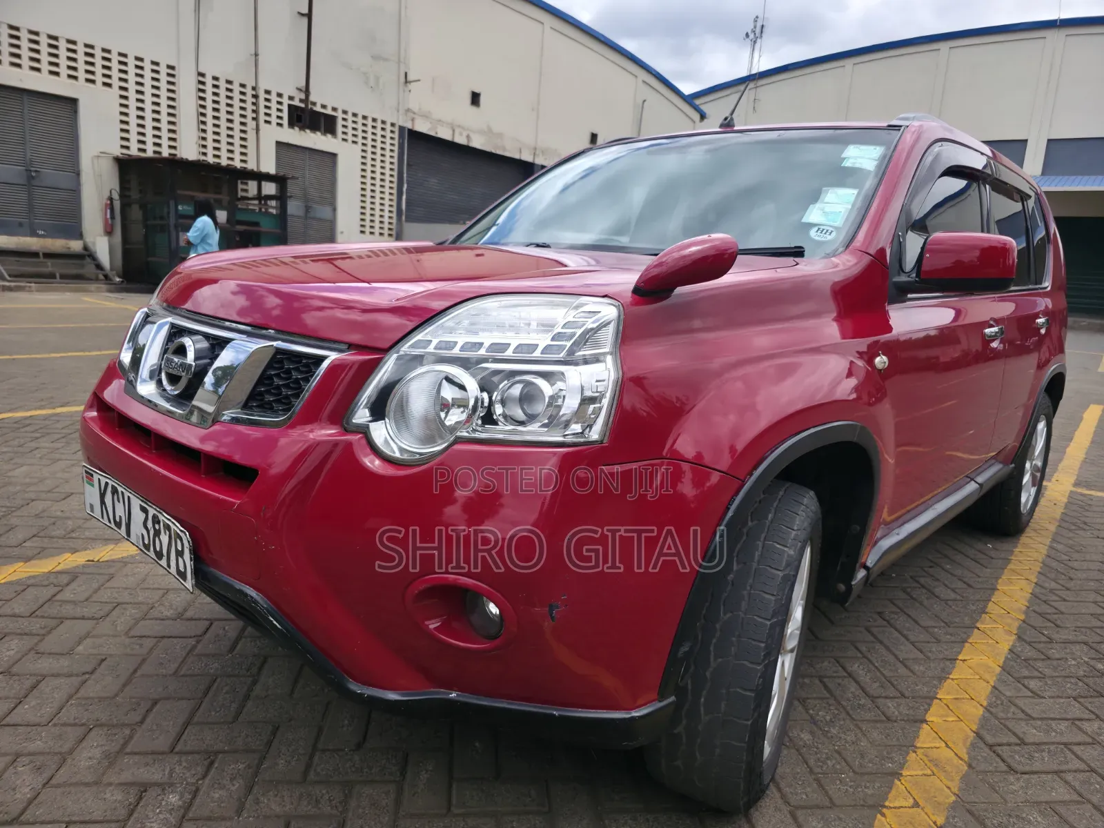Nissan X-Trail 2.0 Petrol AWD 2013 Red