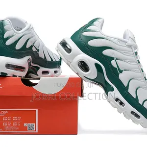 Nike Air Max TN “ Lacoste “
Sneakers