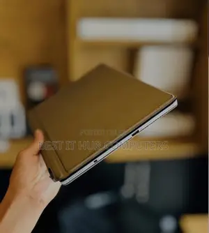 Laptop Dell Latitude 7210 2-in-1 8GB Intel Core i5 SSD 256GB
