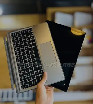 Laptop Dell Latitude 7210 2-in-1 8GB Intel Core i5 SSD 256GB