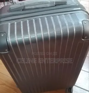 Durable Medium Rubber Suitcase – Lightweight Travel Bag