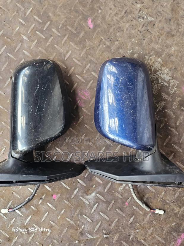 Side Mirror Nze/Fielder 2005