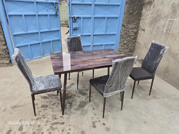 EXECUTIVE 4seater Dining/Glass Dining Table - main view