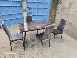 EXECUTIVE 4seater Dining/Glass Dining Table