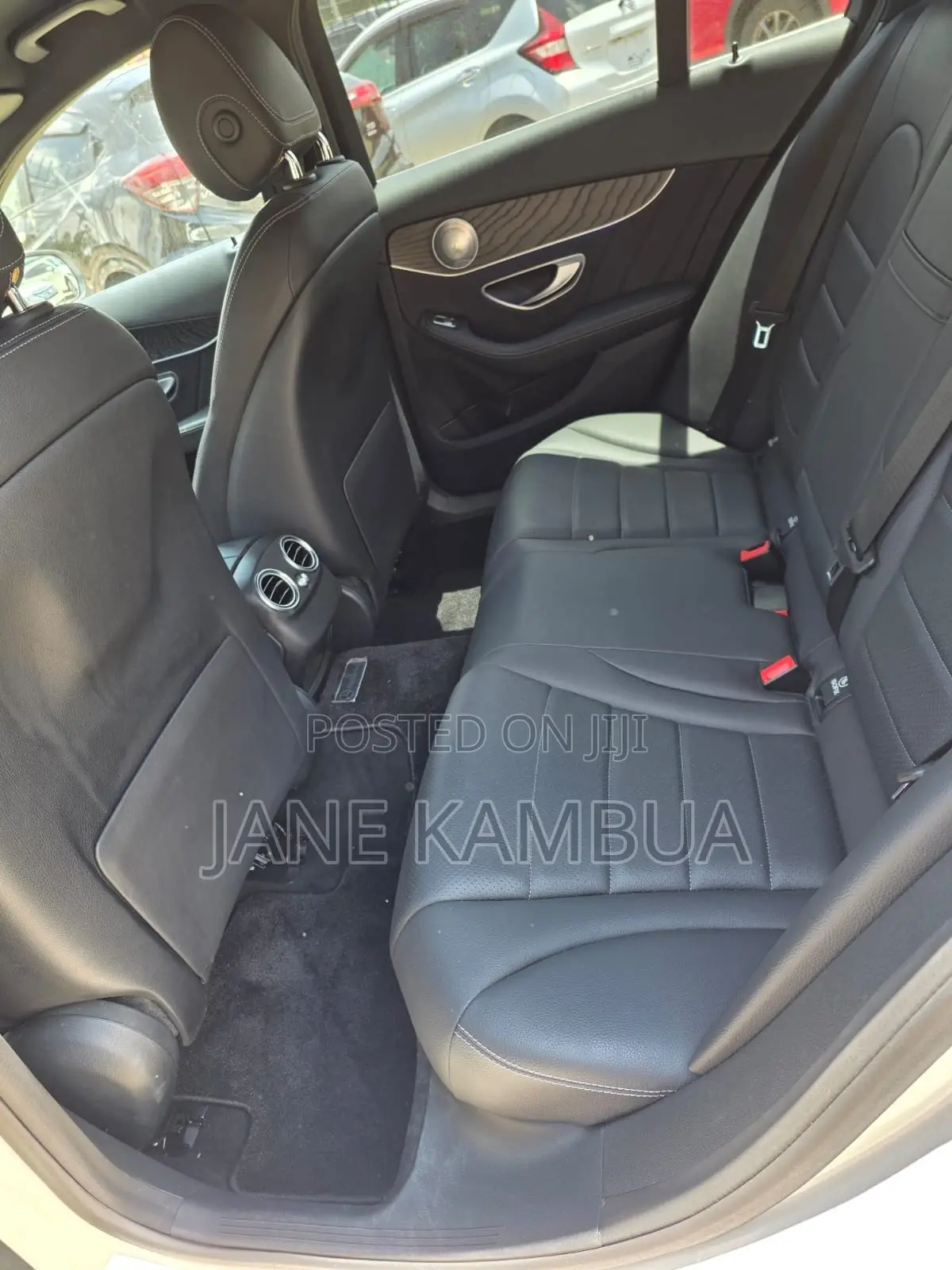 Mercedes-Benz C200 2019 Pearl