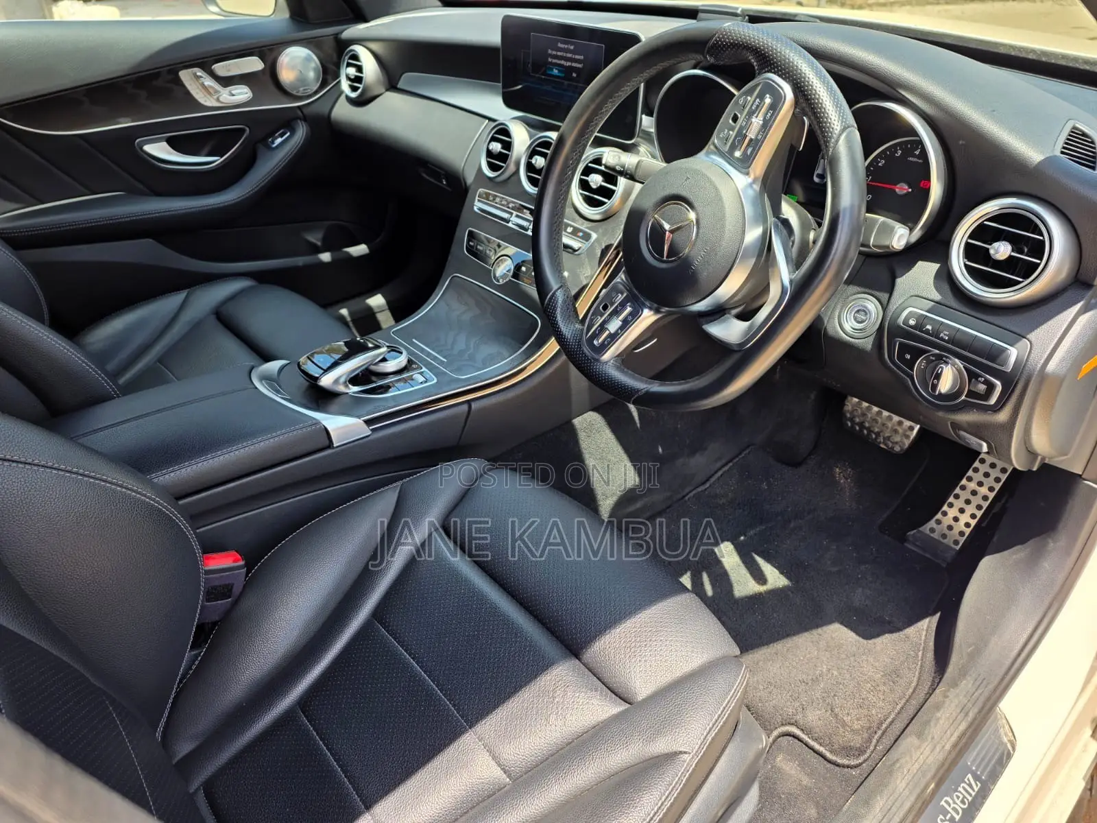 Mercedes-Benz C200 2019 Pearl