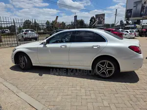 Mercedes-Benz C200 2019 Pearl