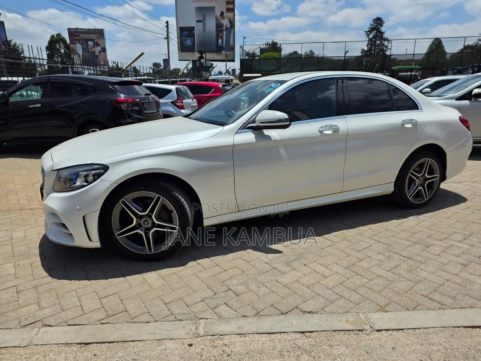 Mercedes-Benz C200 2019 Pearl