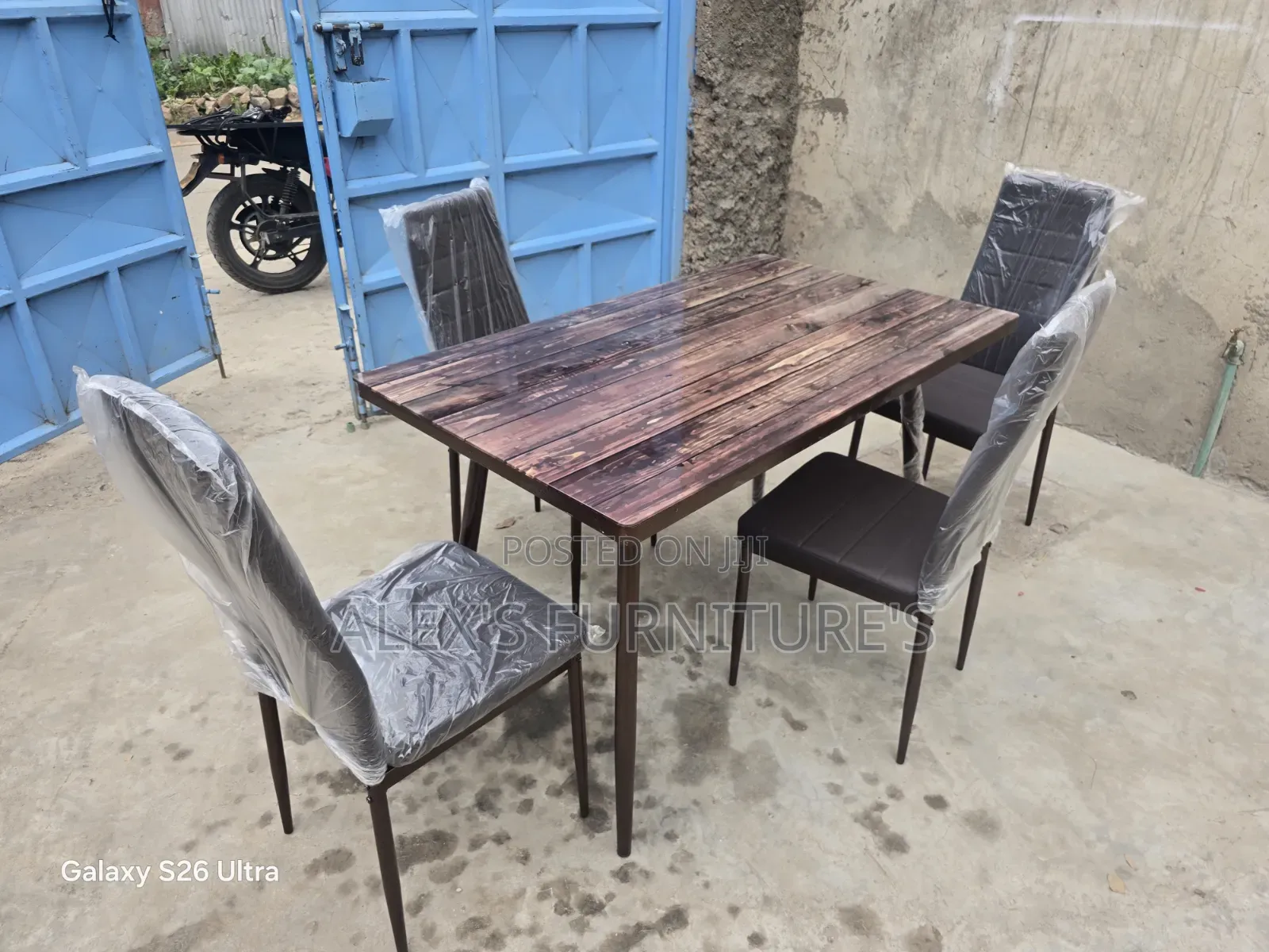 Digital GLASS 4seater DINING