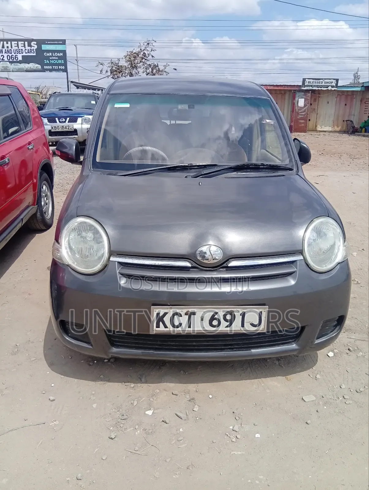 Toyota Sienta 2011 Gray