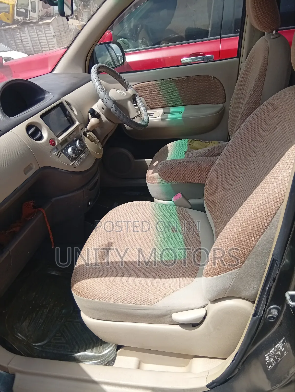 Toyota Sienta 2011 Gray