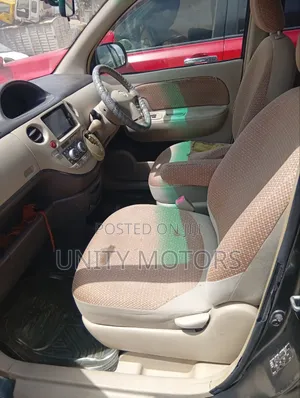 Toyota Sienta 2011 Gray