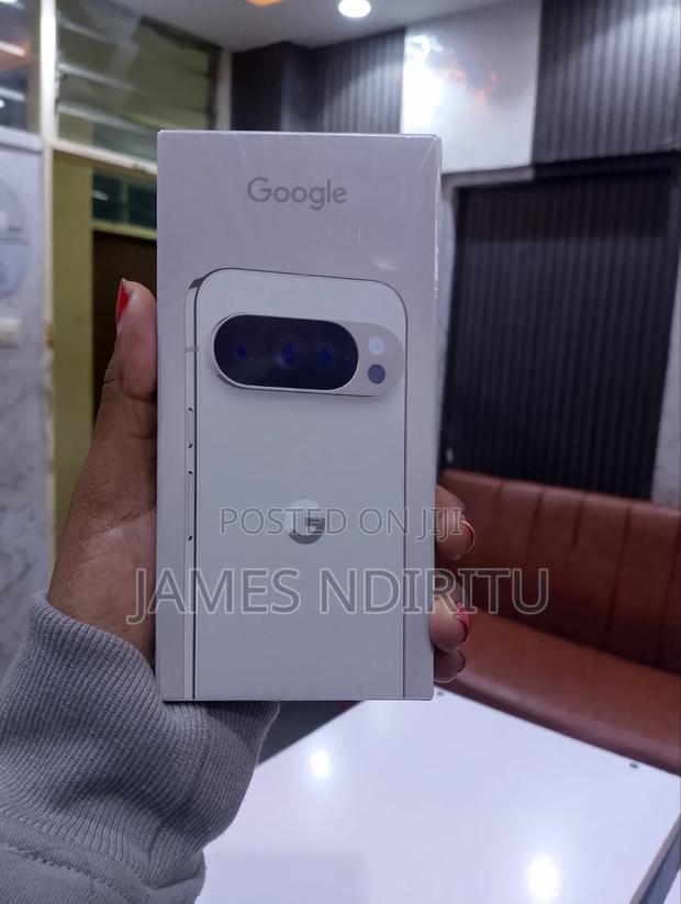 New Google Pixel 10 Pro 256 GB Gold - main view