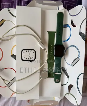 Apple Watch Series 7 (41mm) Green – Original Box Charger Included