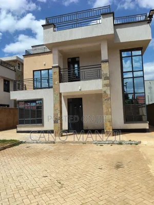 4bdrm Apartment in Windsor, Kenyatta Road / Theta  for rent