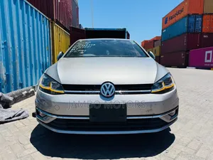 Volkswagen Golf 1.4T TSI FWD 2020 Gold