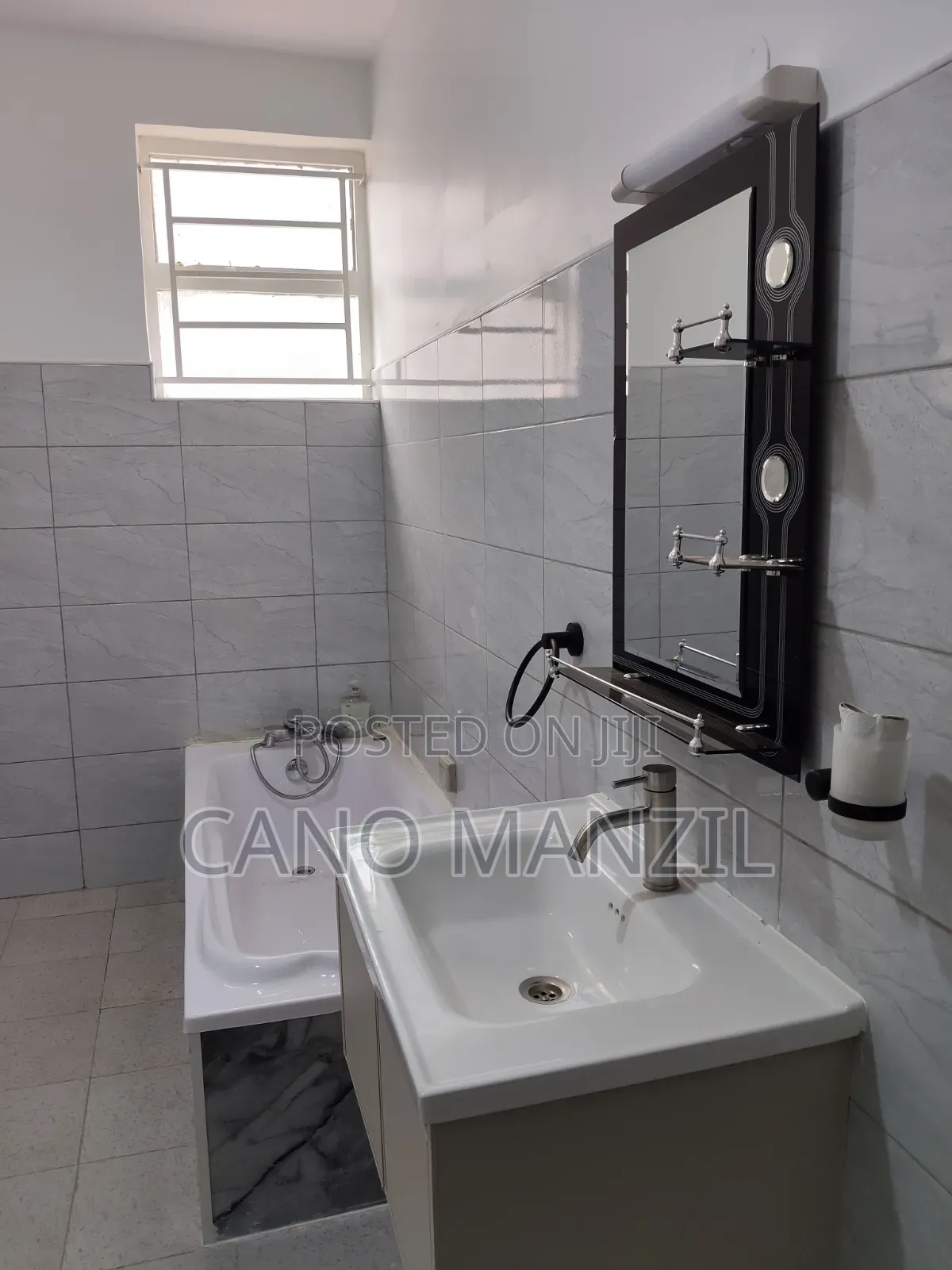4bdrm Apartment in Windsor, Kenyatta Road / Theta  for rent