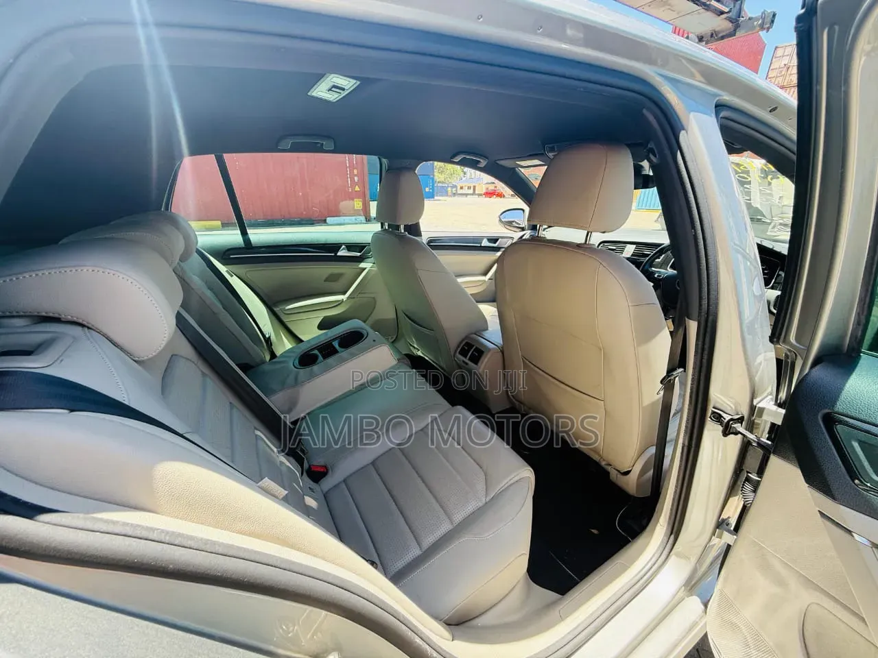 Volkswagen Golf 1.4T TSI FWD 2020 Gold