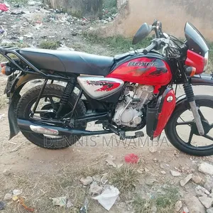 Bajaj Boxer 125 2025 Red