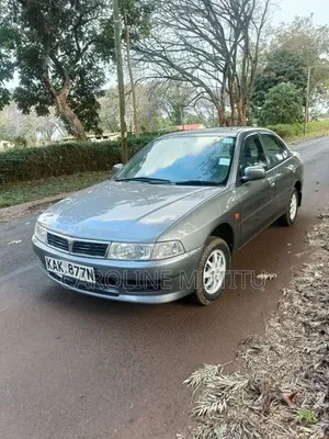 Mitsubishi Lancer 2000 Green