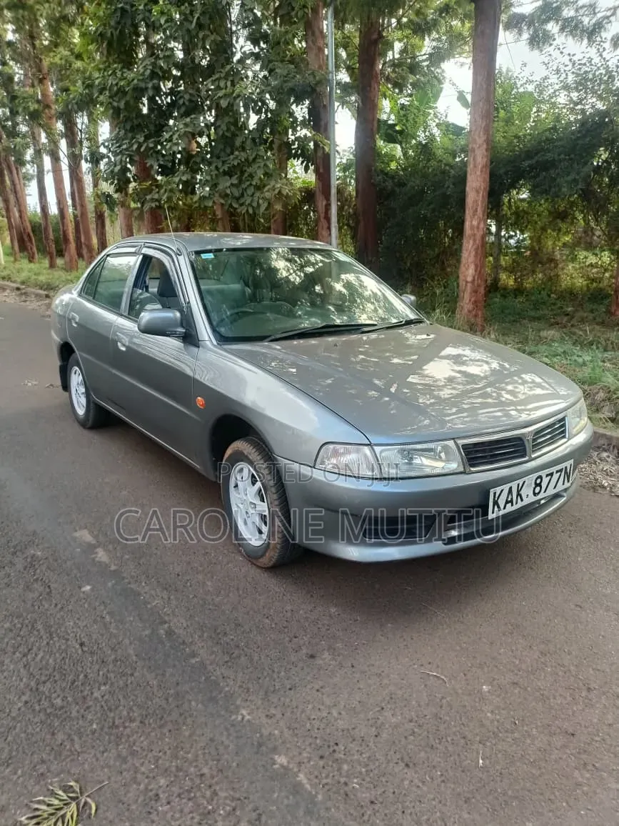 Mitsubishi Lancer 2000 Green