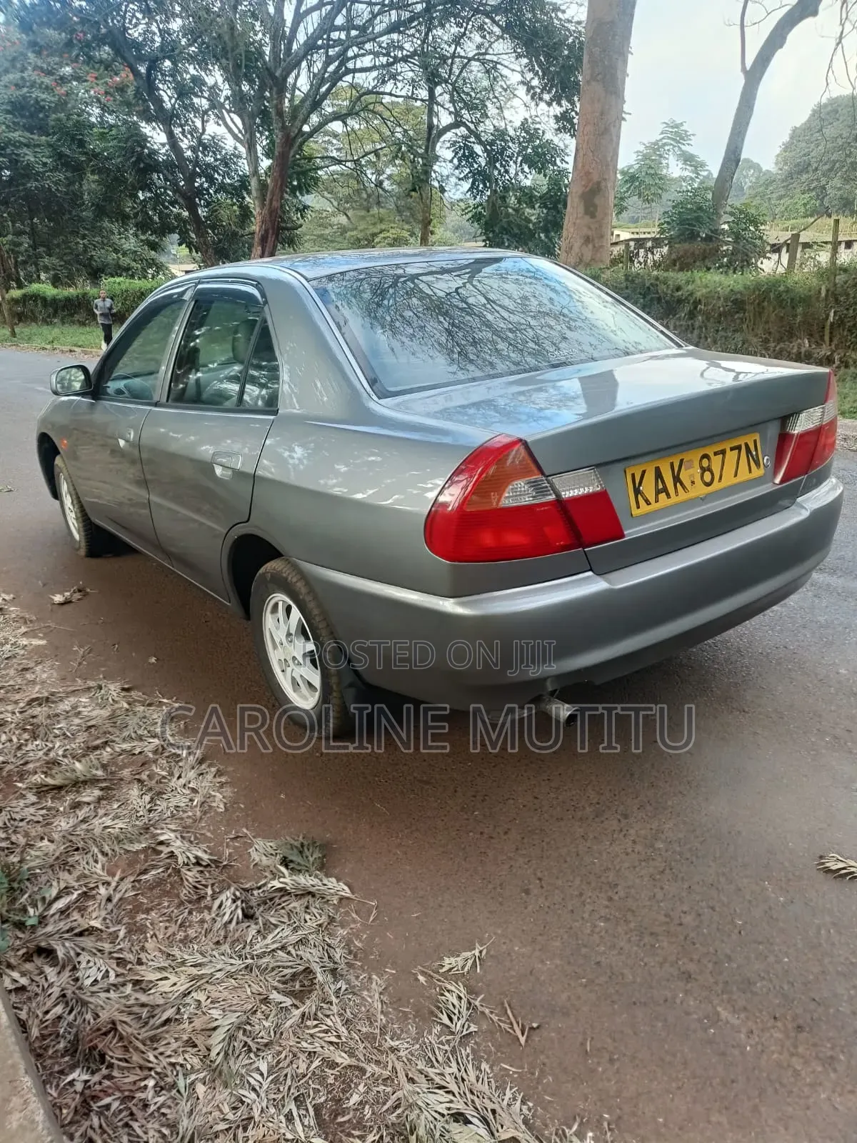 Mitsubishi Lancer 2000 Green