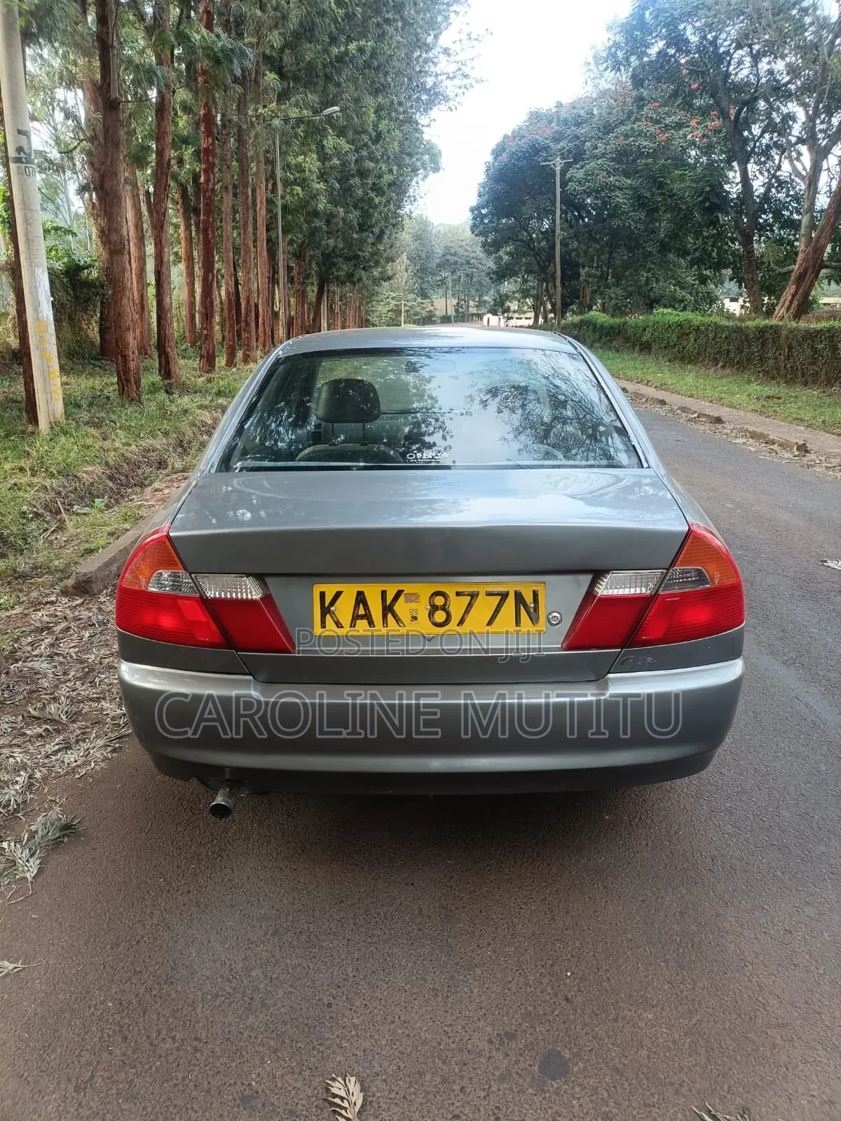 Mitsubishi Lancer 2000 Green