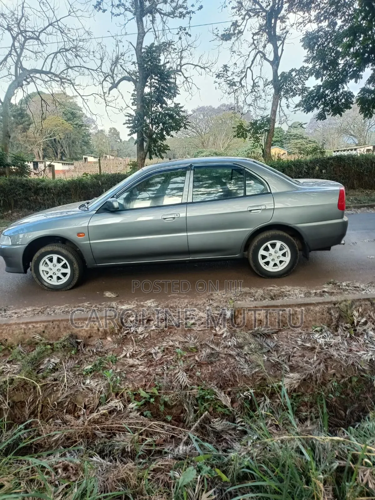 Mitsubishi Lancer 2000 Green